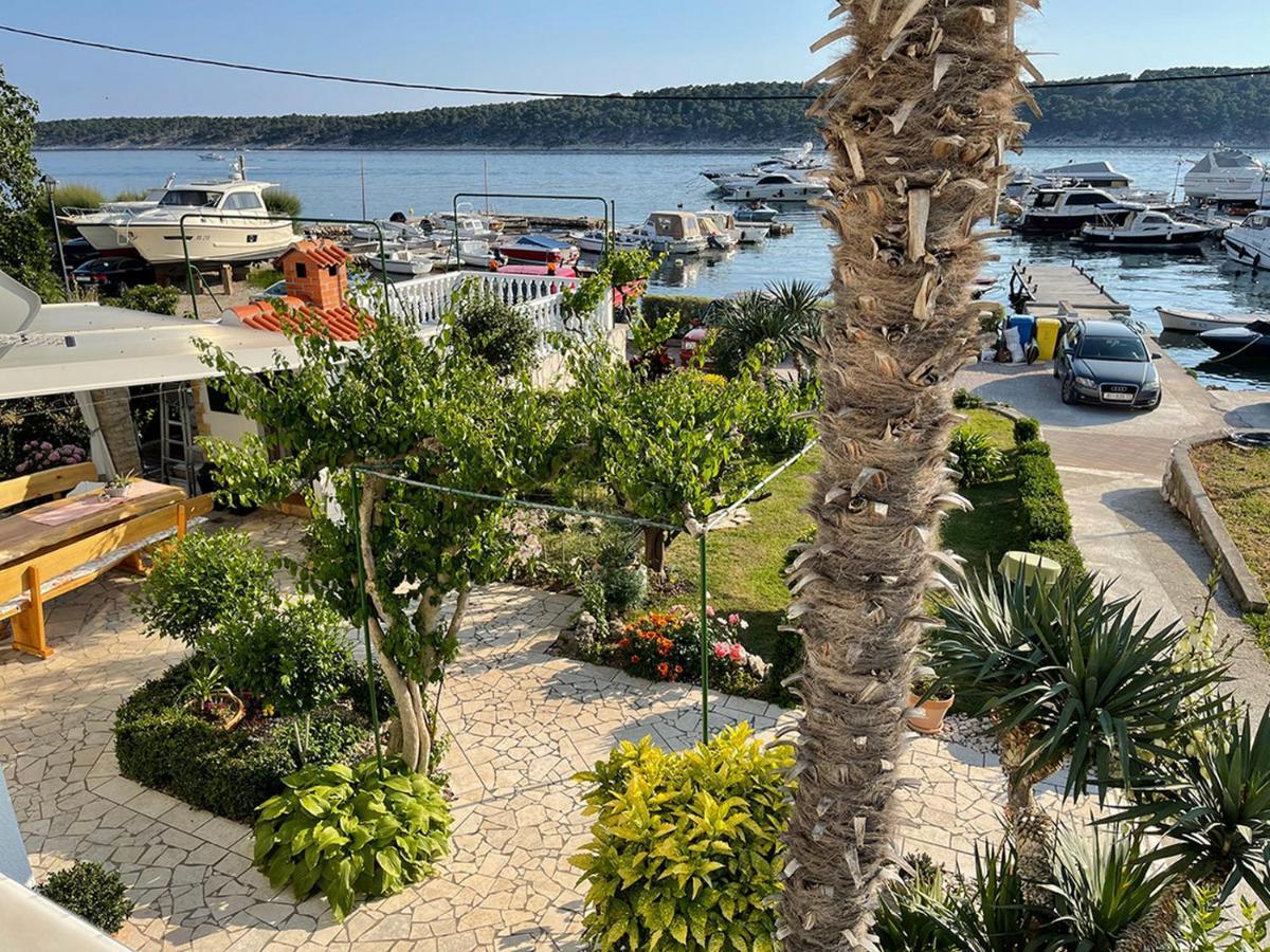 Apartments Near The Sea Barbat Barbat na Rabu Номер фото