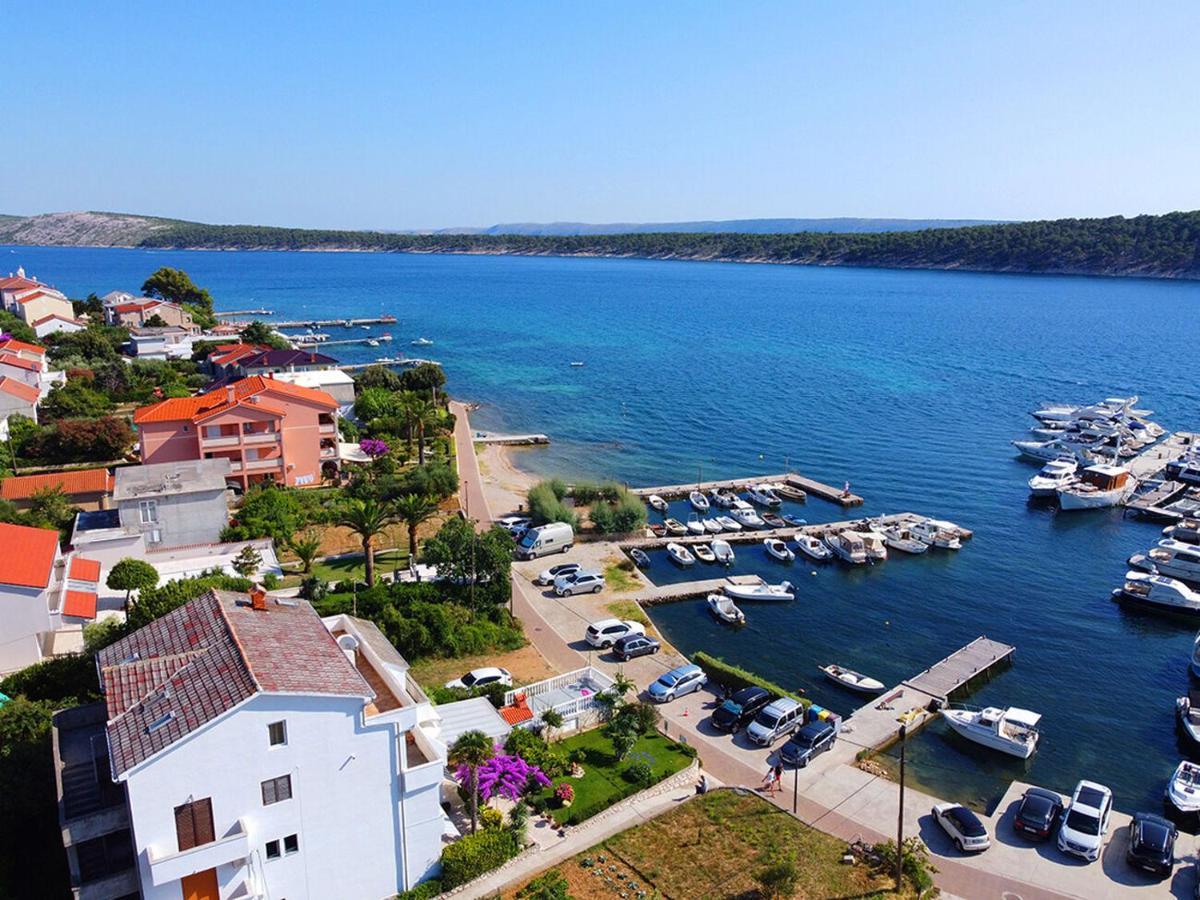 Apartments Near The Sea Barbat Barbat na Rabu Экстерьер фото